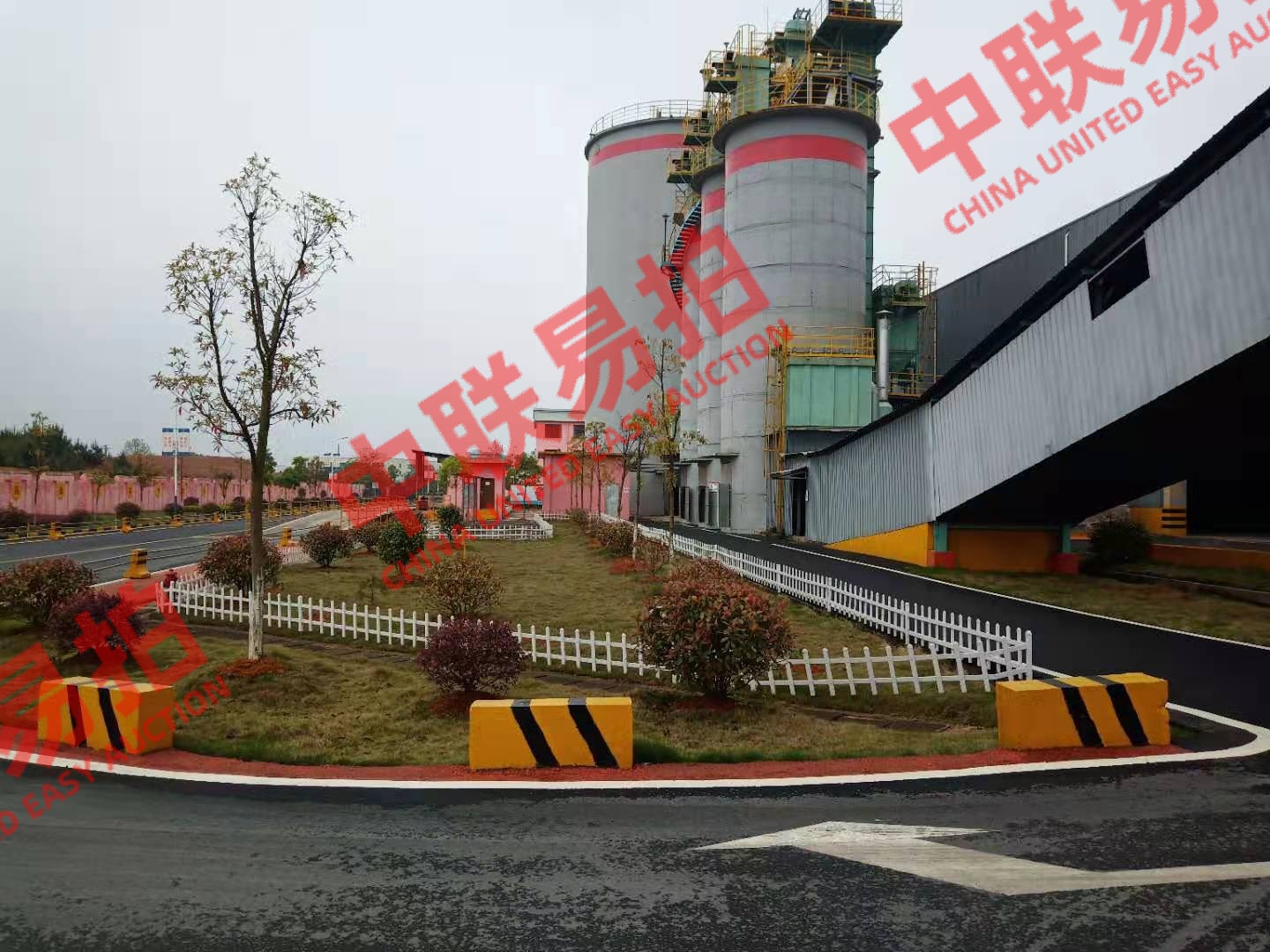 https://biao-img.oss-cn-beijing.aliyuncs.com/biaodiimg/20250813/w1755057313-%E8%BF%9B%E6%96%99%E6%8F%90%E5%8D%87%E6%9C%BA%E3%80%81%E5%8E%82%E5%8C%BA%E7%BB%BF%E5%8C%96%E5%B8%A6%E5%92%8C%E6%B2%A5%E9%9D%92%E9%81%93%E8%B7%AF.png